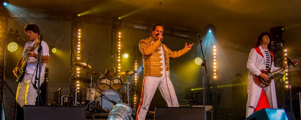 Forever Queen (Queen tribute)
